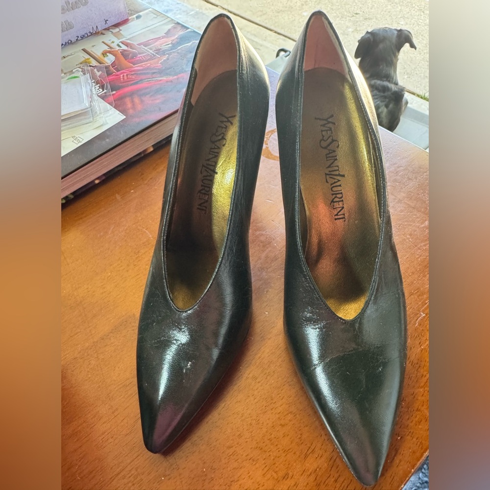 Yves Saint Laurent dark green Heels with Polished Finish